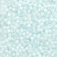 Miyuki Perlen 11/0 delica's Lined luster crystal aqua mist