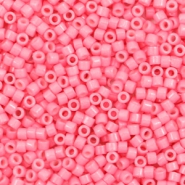 Miyuki Perlen 11/0 delica's Duracoat opaque dyed carnation pink DB-2117
