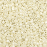 Miyuki Perlen 11/0 delica's Celyon crystal ivory DB-1900