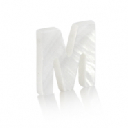 Anh&auml;nger Muschel S&uuml;&szlig;wasserperlmutt Buchstaben M White (Naturliche Farbe Muschel)