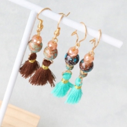 Inspirationsets Verwenden Sie Glasperlen für Ohrringe und Armbänder