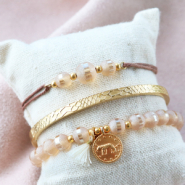 Inspirationsets Machen Sie trendigen Schmuck aus Glasperlen mit einem holographischen Look