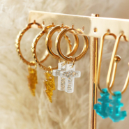 Inspirationsets Möchten Sie selbst trendigen Schmuck mit Anhänger Plexx herstellen? Lassen Sie sich inspirieren!