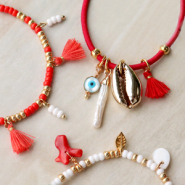 Inspirationsets Gestalten Sie fröhliche Armbänder mit Mini-Quasten 