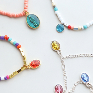 Inspirationsets Ideen für tolle Ketten mit Metallanhängern in Designerqualität mit Epoxidhar