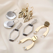 Inspirationsets Erstellen Sie Ihre eigene Ohrring-Kollektion mit DQ-Metallanhängern und DQ-Verbindungselementen.