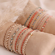 Inspirationsets Verwenden Sie dieses dreifarbig geflochtene Kordelband für die trendigsten Halsketten und Armbänder