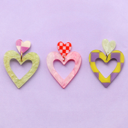 Inspirationsets Mix und Match mit Resin- und Edelstahl-Anhänger in Herzform