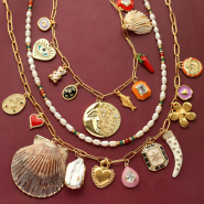 Inspirationsets Ein Look, den alle lieben: der Charm-Trend