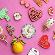 Inspirationsets Schmuckideen mit sommerlichen Broschen und Pins