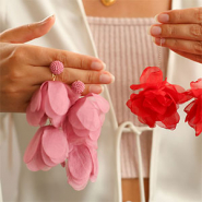 Inspirationsets Kombinieren Sie Blumen- und Schleifen-Ohrringe