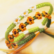 Schmuckherstellung: Makramee-Blumenarmband