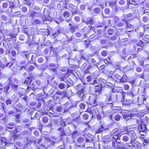 Miyuki Perlen 11/0 delica's Ceylon purple