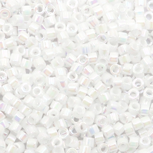 Miyuki Perlen 11/0 delica's White pearl AB