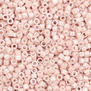 Miyuki Perlen 11/0 delica's Opaque pink champagne ceylon DB-1535