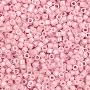 Miyuki Perlen 11/0 delica's Opaque luster rosewater DB-1907