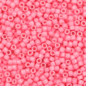 Miyuki Perlen 11/0 delica's Duracoat opaque dyed carnation pink DB-2117