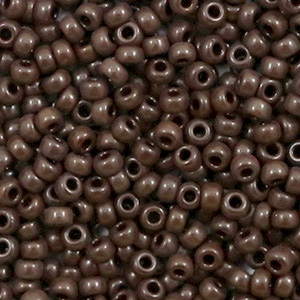 Miyuki 8/0 Rocailles Opaque chocolate brown 8-409