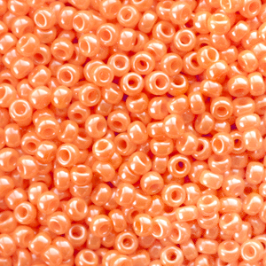 Miyuki 11/0 Rocailles Opaque luster light orange 11-423