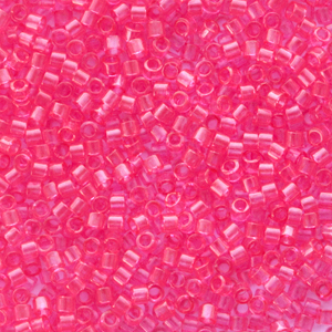 Miyuki Perlen 11/0 delica's Transparent dyed bubble gum pink DB-1308