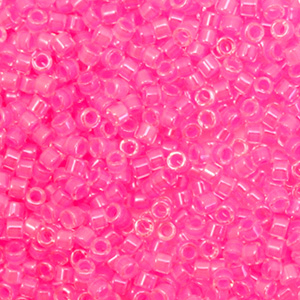 Miyuki Perlen 11/0 delica's Luminous cotton candy pink DB-2036