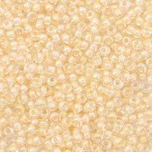 Miyuki 11/0 Rocailles Fancy lined ivory 11-2215