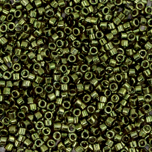 Miyuki Perlen 11/0 delica's Metallic olive green DB-11