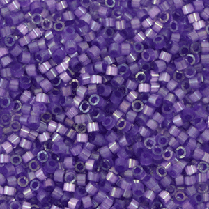 Miyuki Perlen 11/0 delica's Silk satin dyed purple DB-1810