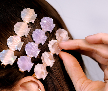 Shop jetzt sommerliche Haarspangen und Klammern