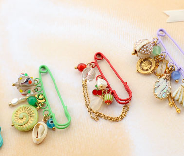 Neue Serie Schmuck-Sicherheitsnadeln mit Ösen Neue Serie Schmuck-Sicherheitsnadeln mit Ösen
