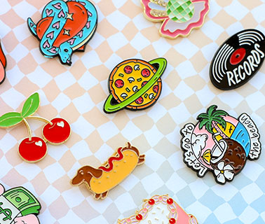 Neues Sortiment mit sommerlichen Pins Neues Sortiment mit sommerlichen Pins