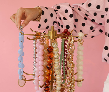 Neue stilvolle Displays und praktische Accessoires Neue stilvolle Displays und praktische Accessoires