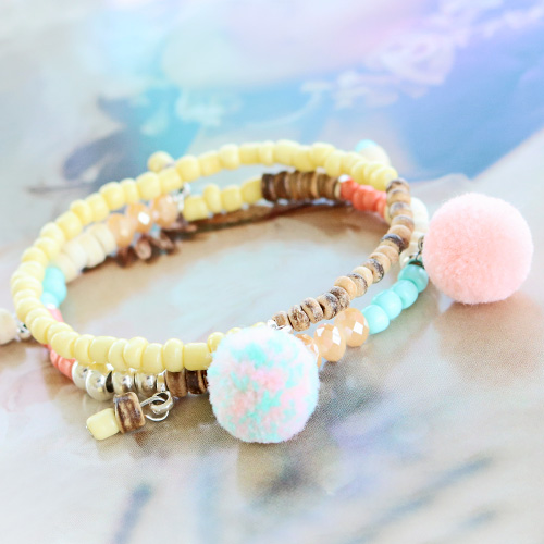 Let&acute;s go Caribbean! Schmuck aus Kokosperlen, Rocailles und Facett Perlen.
