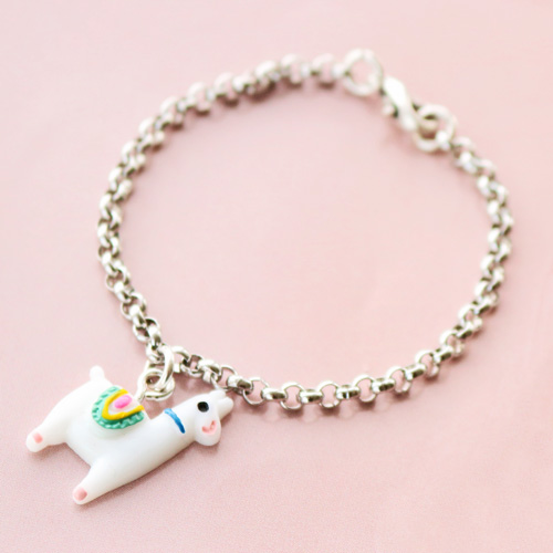 Kinderschmuck machen? Mit den neuen Einhorn Anh&auml;ngern aus Resin!
