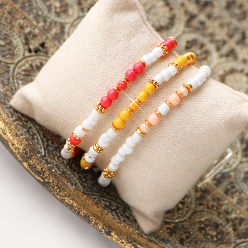 Lassen Sie sich inspirieren: Sehen Sie hier, wie Sie sch&ouml;nen Schmuck aus Opaque Glasperlen herstellen k&ouml;nnen:
