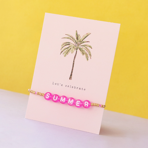 Entwerfen Sie trendige Sommerartikel mit Macram&eacute; Band und Acryl Buchstabenperlen