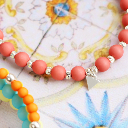 Lassen Sie sich inspirieren und gestalten Sie bunten Schmuck