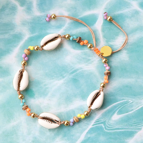 Designen Sie mit Kaurimuscheln eine sommerliche Schmuck-Kollektion