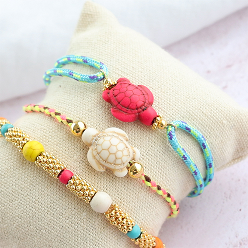 So gestalten Sie mit Natursteinperlen Strandschmuck 