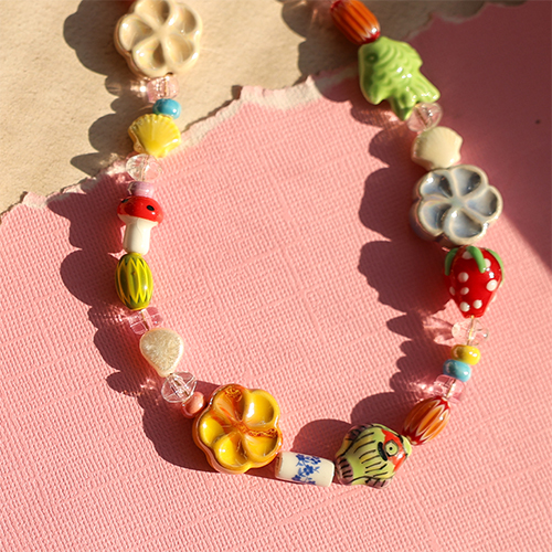 Satementschmuck mit Schmuckdesigns mit griechischen DQ-Keramikbl&uuml;tenperlen 
