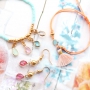 Minimalistische Armb&auml;nder mit Anh&auml;ngern und Zwischenst&uuml;cken aus Kristallglas