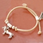 DIY Schmuck mit Metall, gef&auml;rbtem Elastik und DQ Metall