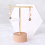Schmuck in herrlichen Trendfarben mit fantastischen Details