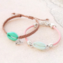 Sommerlicher Schmuck mit neuen Kaurimuscheln, Macram&eacute; Band und DQ Leder