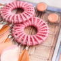DIY Schmuck f&uuml;r die Festival Saison mit Federn und Rotan Anh&auml;ngern