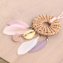 DIY Schmuck f&uuml;r die Festival Saison mit Federn und Rotan Anh&auml;ngern