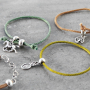 Die Herstellung von Armb&auml;ndern mit der DQ Trendy Kordel gewebt ist einfach: 