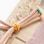 Armb&auml;nder und Ohrringe mit Kokos Perlen im Bohemian Stil: