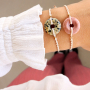 Lassen Sie sich inspirieren: Diese Ohrringe und Armb&auml;nder k&ouml;nnen mit Disc Anh&auml;ngern aus Naturstein hergestellt werden