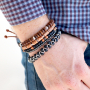 Fangen Sie an und stellen Sie ganz einfach Armb&auml;nder mit Holzperlen her